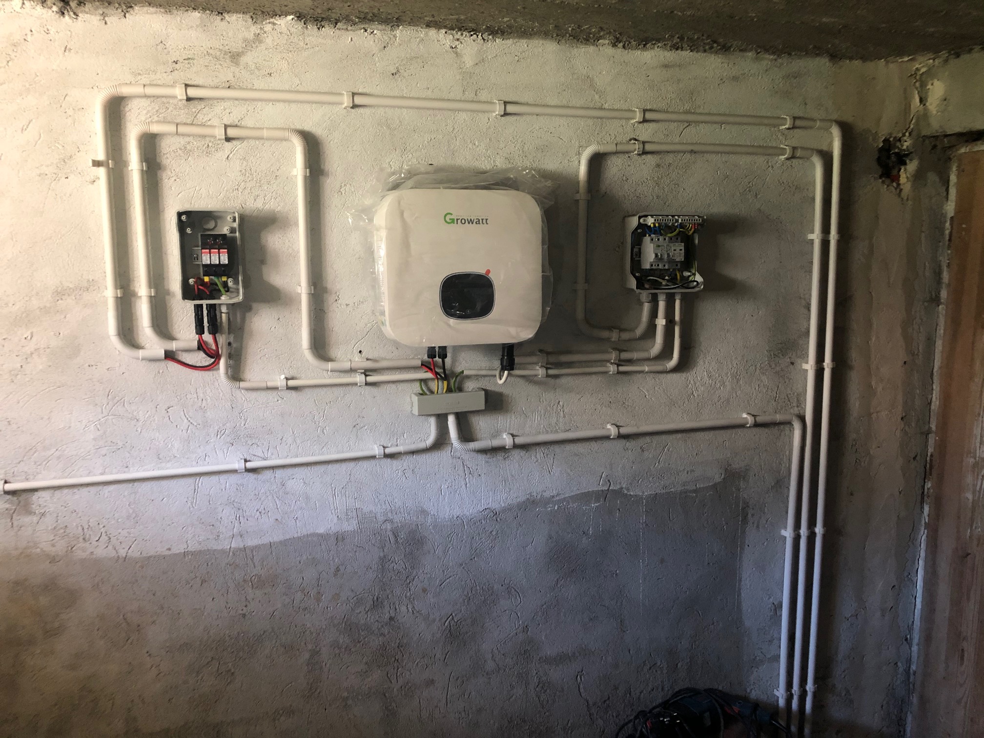 System Growatt zabezpieczenia